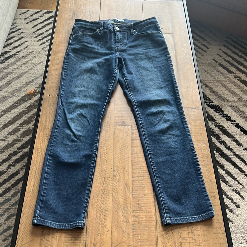 Levies Women’s Jeans | size 28